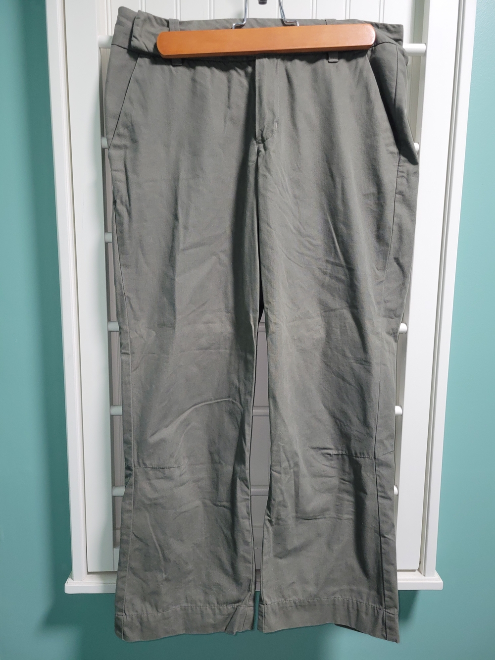 Patagonia Vintage Women's Cropped Wide-Leg Pants in Olive Size 4